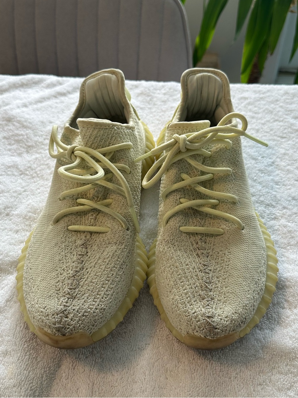 Adidas Yeezy Boost 350 V2 Butter Sneakers Size 9